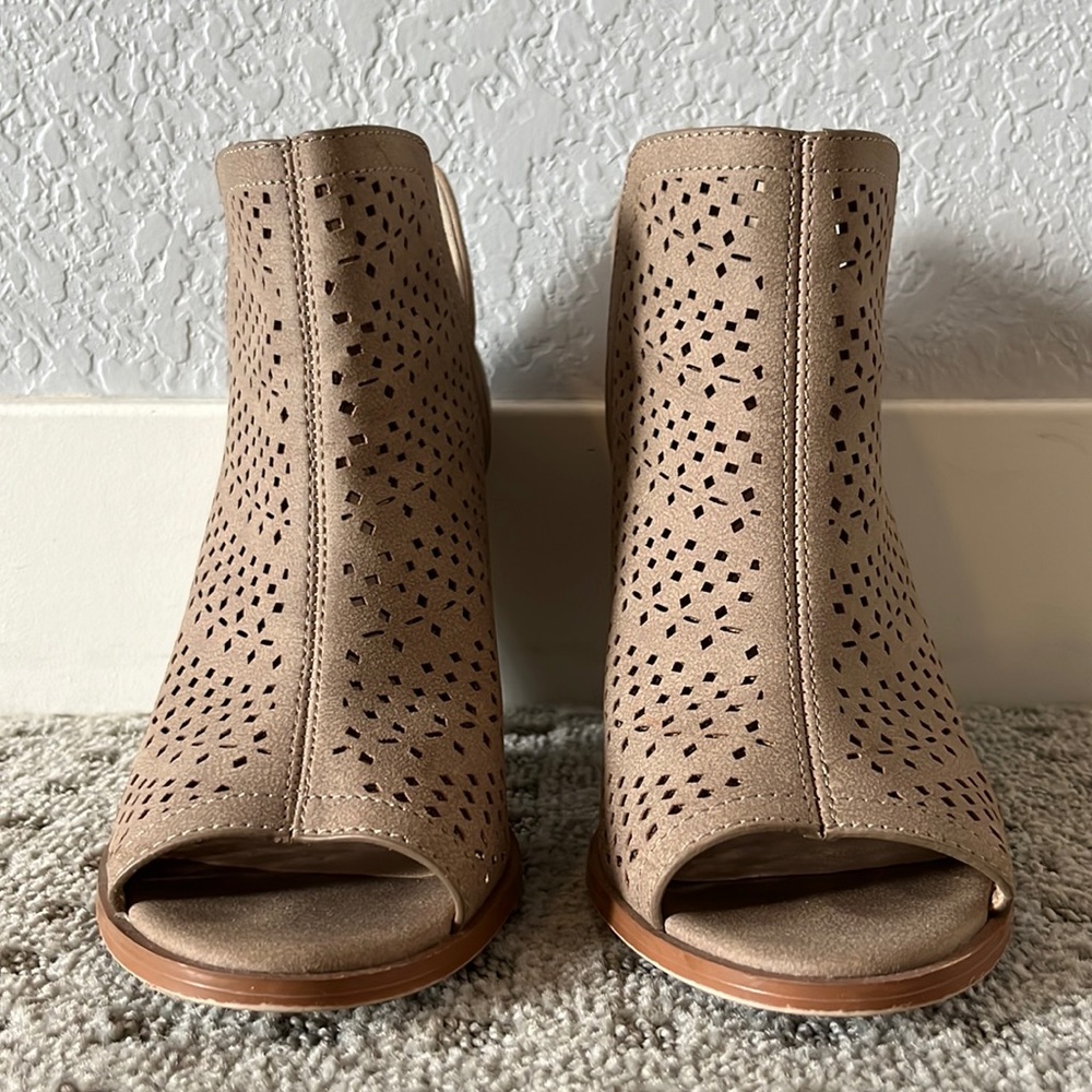 Restricted Heels